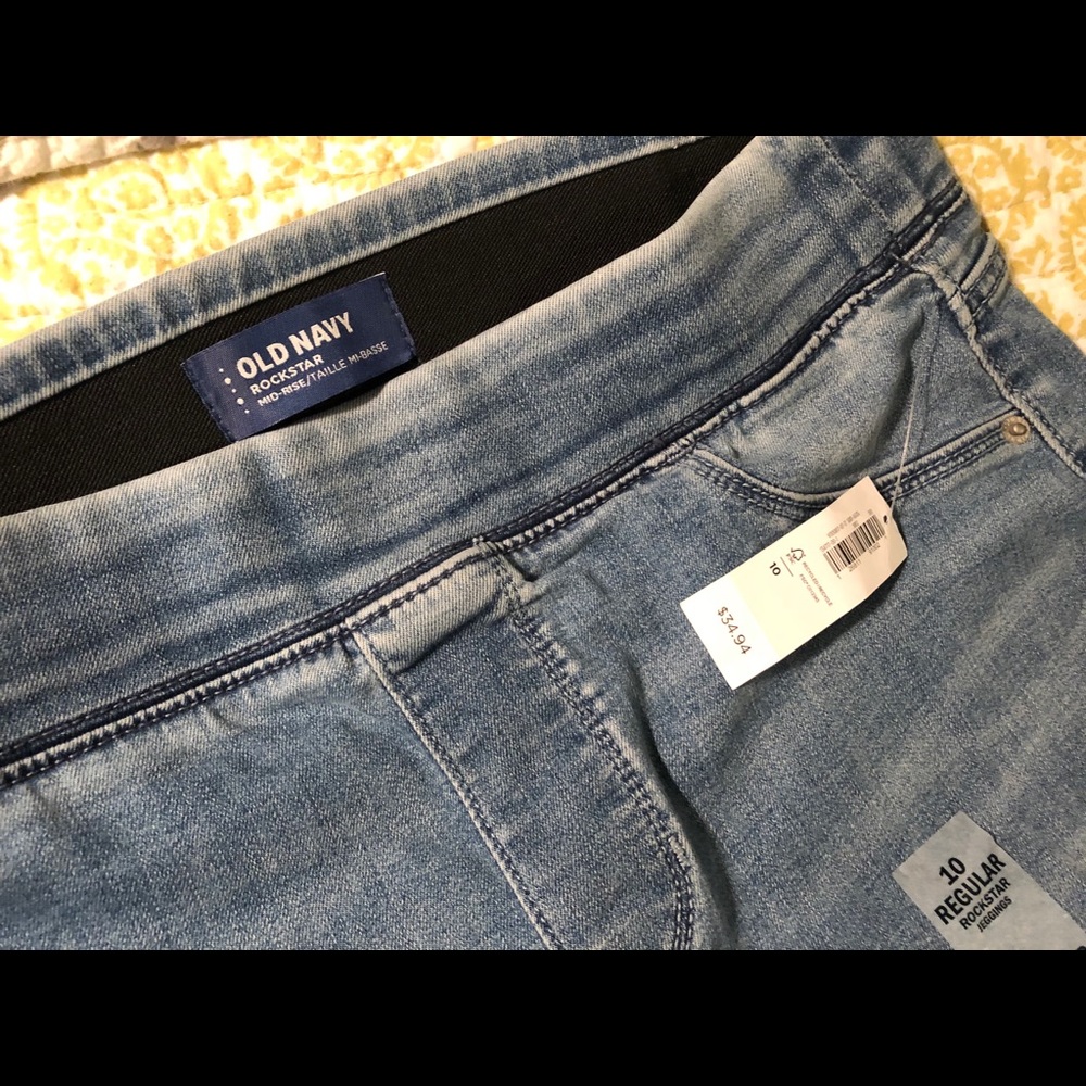 Old Navy rockstar jeans NWT
